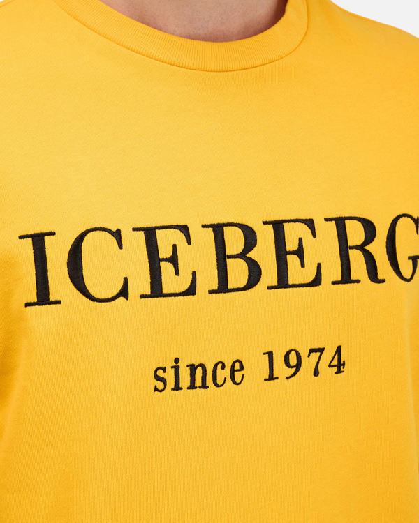 Felpa da uomo gialla con maxi ricamo del logo Iceberg - Iceberg - Official Website