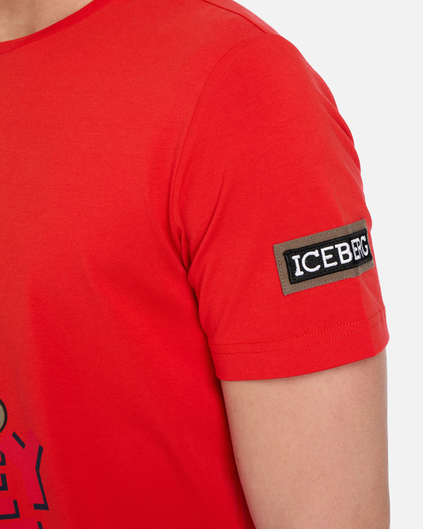 T-shirt da uomo rossa con stampa Disney e scritta Mickey Mouse - Iceberg - Official Website