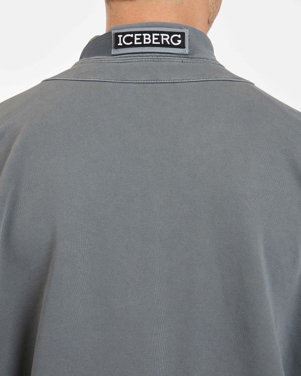 Felpa uomo grigia in cotone con collo montante e maxi tasca applicata con logo - Iceberg - Official Website