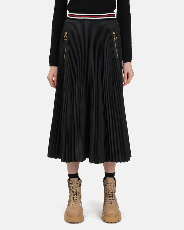 black midi skirt with pockets