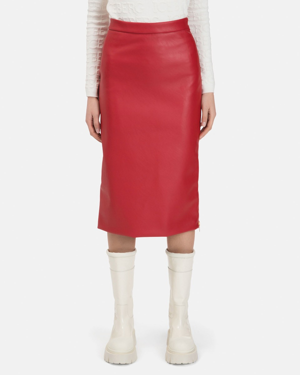 Pencil skirt donna rosso scuro in ecopelle con spacco laterale, zip dorata e logo sul retro - Iceberg - Official Website