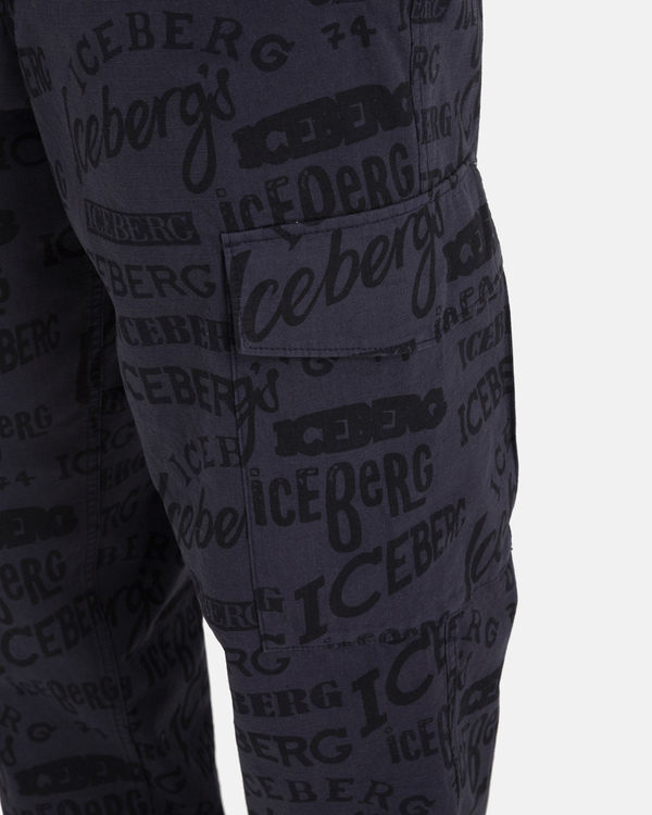 Pantaloni blu stampa multilogo - Iceberg - Official Website