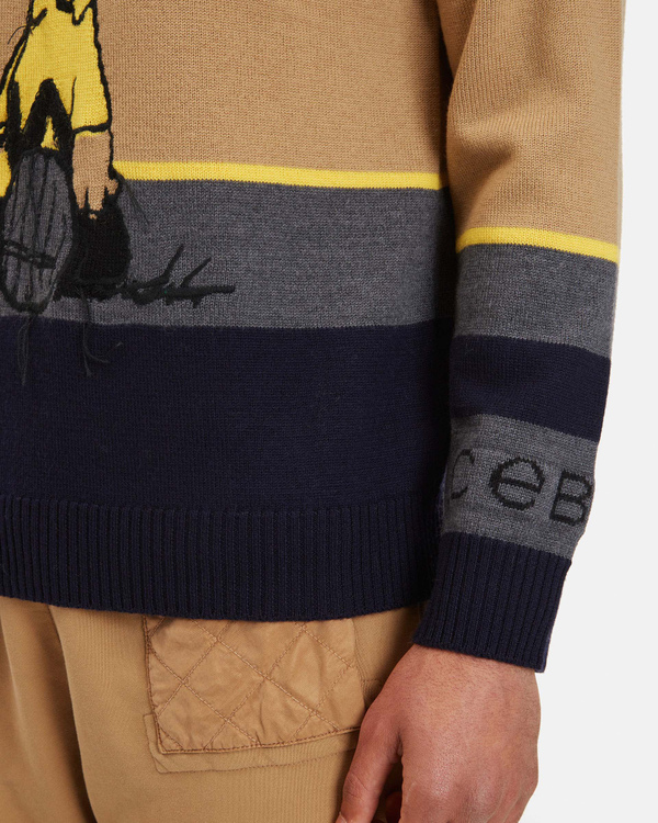 Men's beige crew neck merino wool pullover with Charlie Brown graphics - Iceberg - Official Website