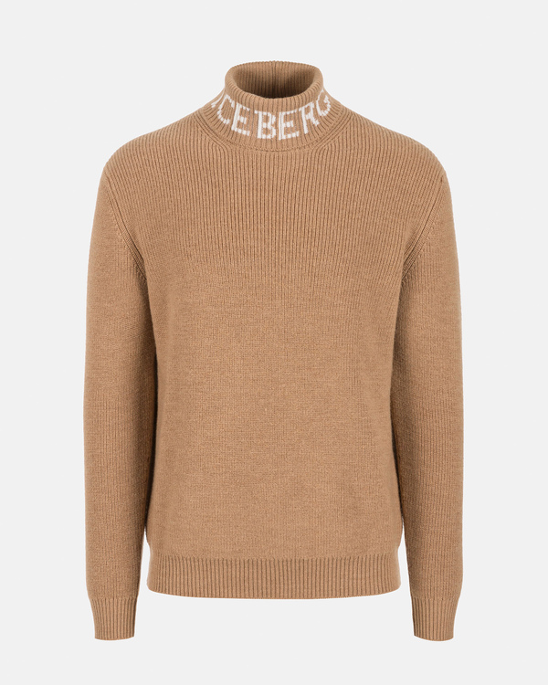Men's hazelnut turtleneck merino wool pullover with contrasting logo on neck - Iceberg - Official Website