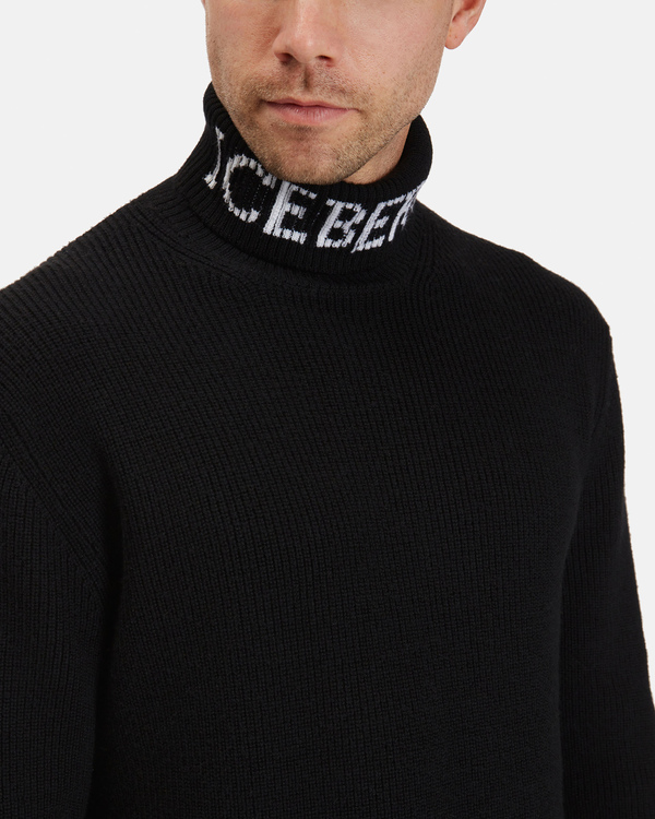 Lupetto uomo nero in lana merinos con collo logato a contrasto - Iceberg - Official Website