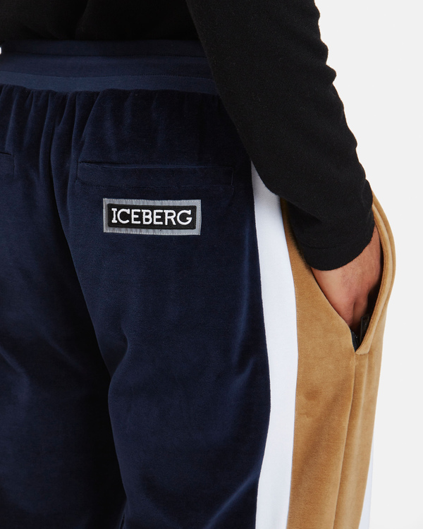 Men's black regular fit jogging pants in cotton chenille with contrasting beige and white stripes - Iceberg - Official Website