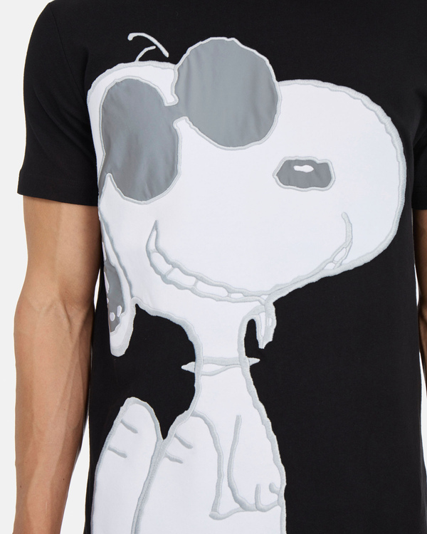 T-shirt uomo in cotone nera con maxi grafica Snoopy e logo 3D - Iceberg - Official Website
