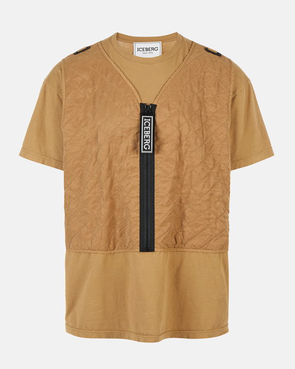 T-shirt uomo color cammello con gilet applicato e logo gommato - Iceberg - Official Website