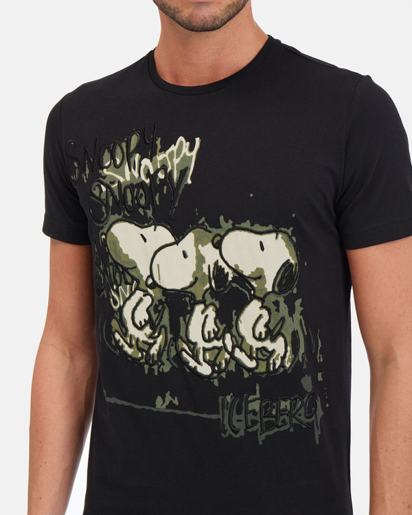 T-shirt uomo nera con grafica "Snoopy " stampata sul davanti - Iceberg - Official Website