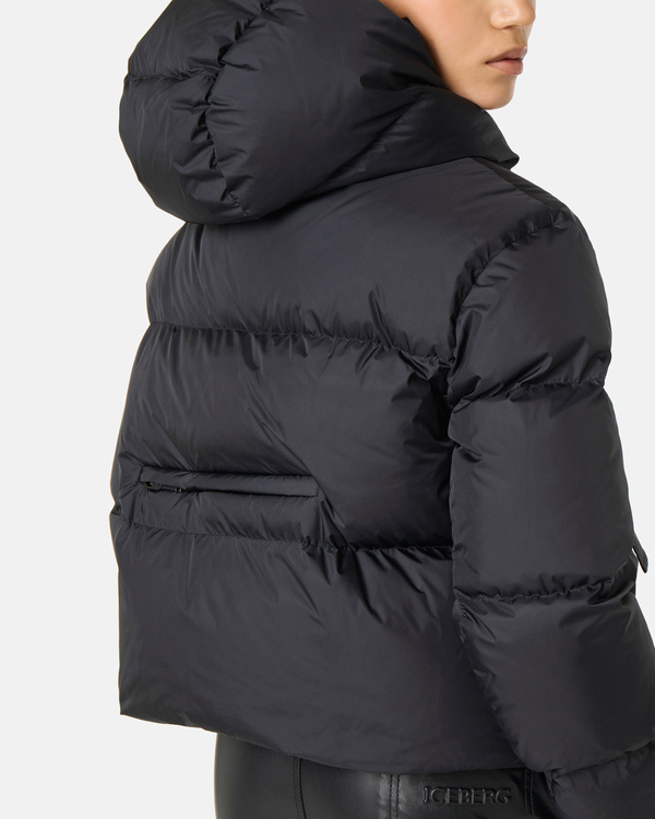 Black cropped down jacket with patch logo - Iceberg - Official Website