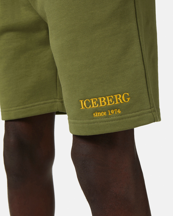 Khaki green heritage logo shorts - Iceberg - Official Website