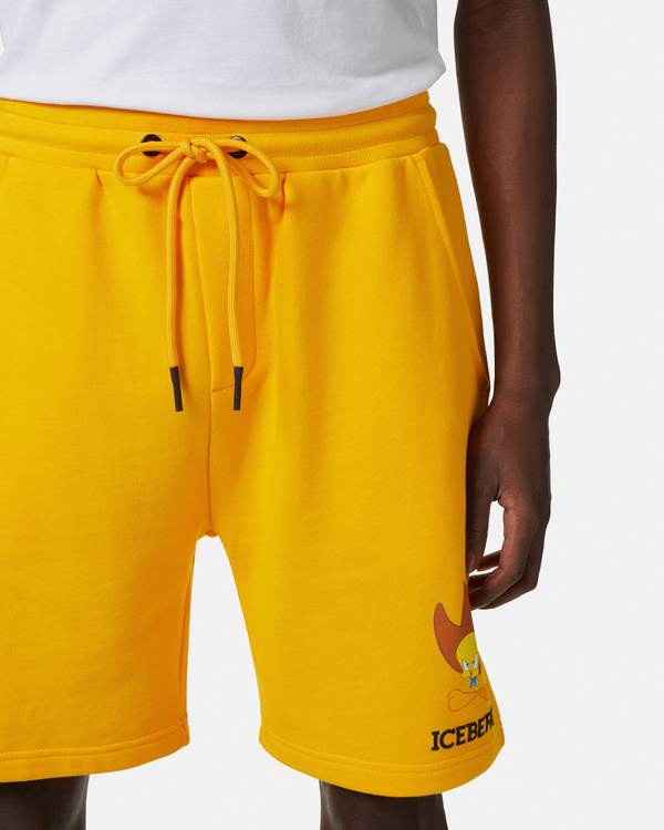 Looney Tunes logo shorts in yellow - Iceberg - Official Website