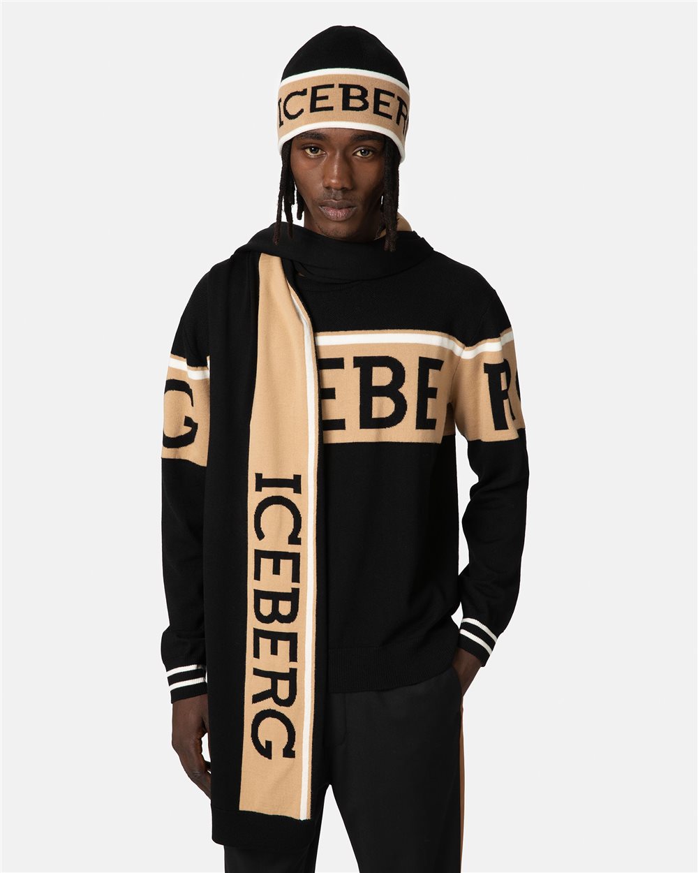 Black scarf in wool with logo - Iceberg - Official Website