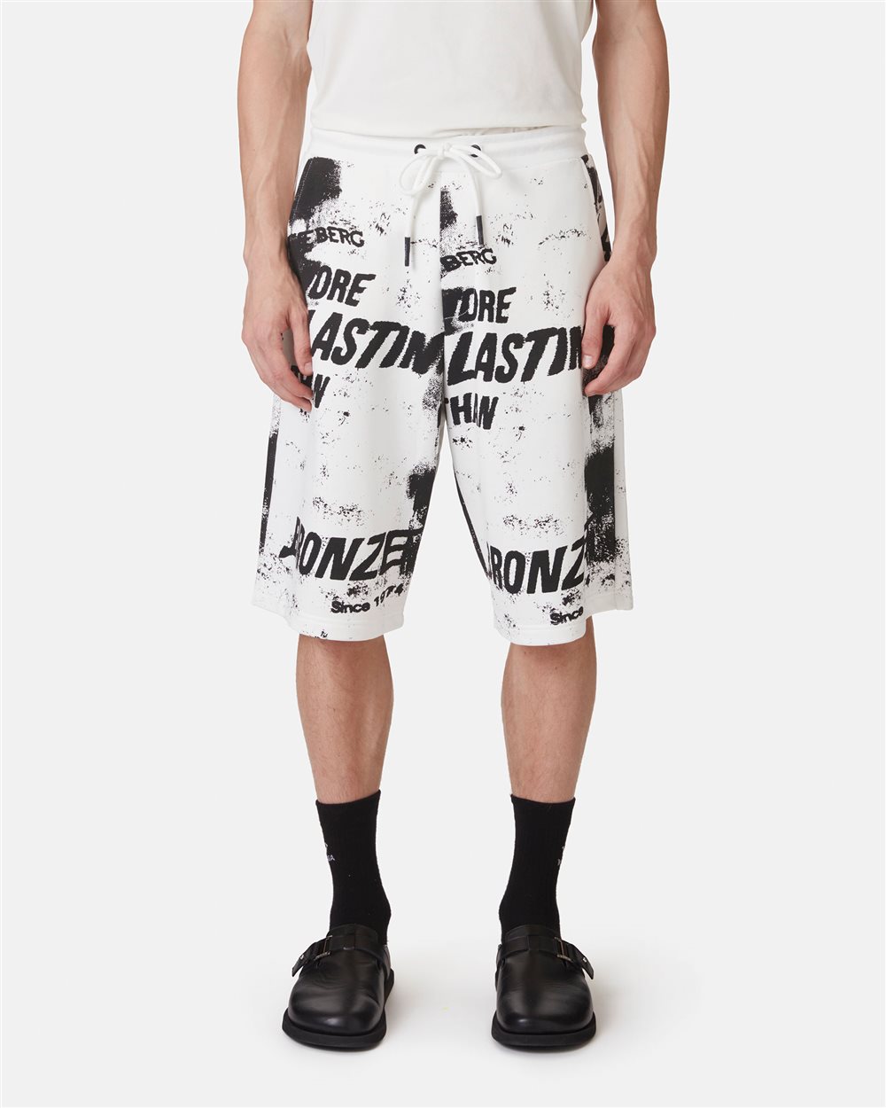 Bermuda shorts with allover print - Iceberg - Official Website