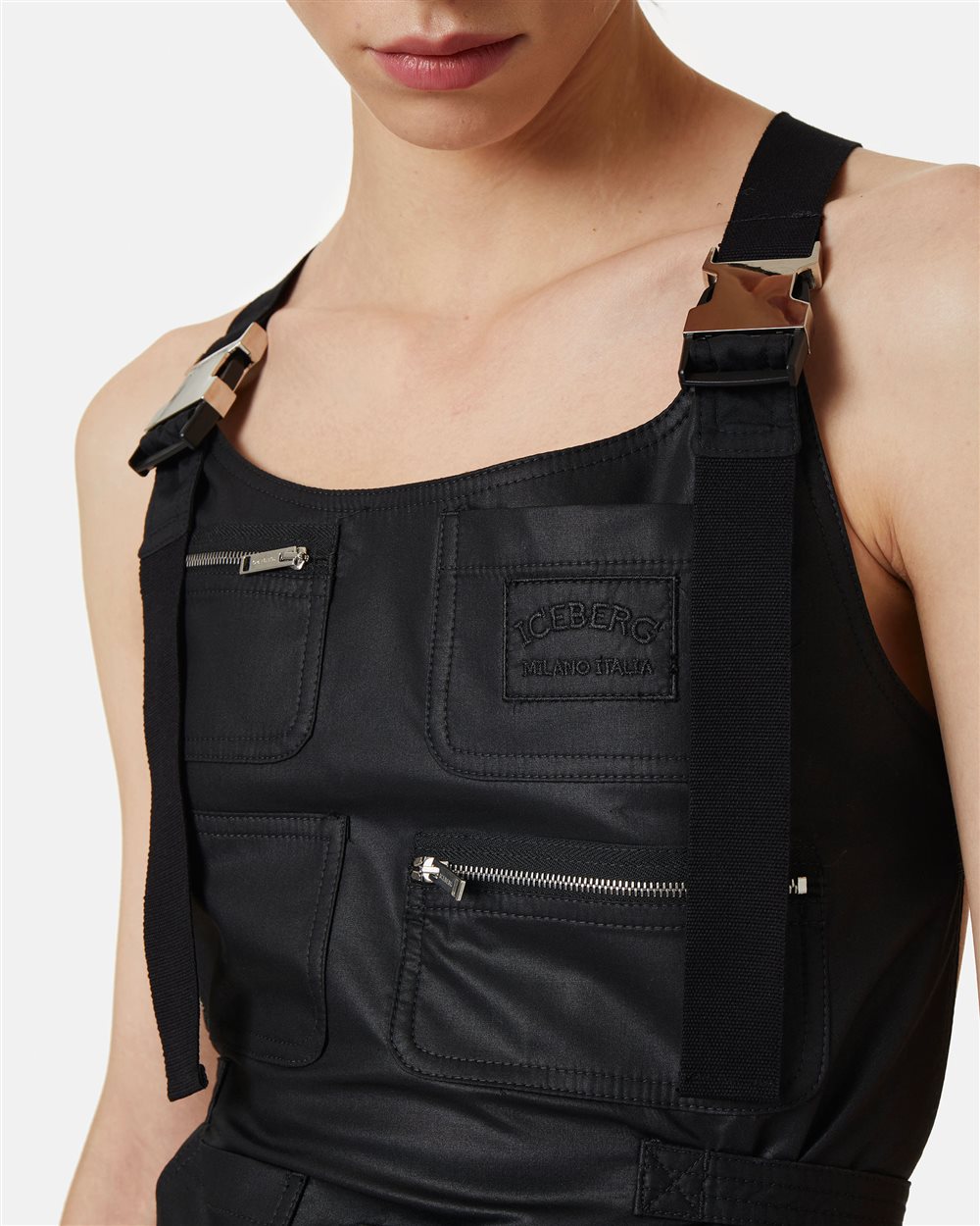 Top with buckles and pockets - Iceberg - Official Website