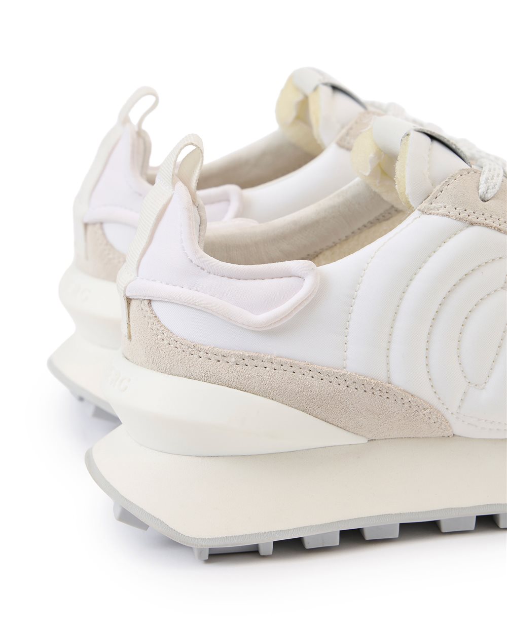 Sneakers Inspired by the world of running shoes - Iceberg - Official Website