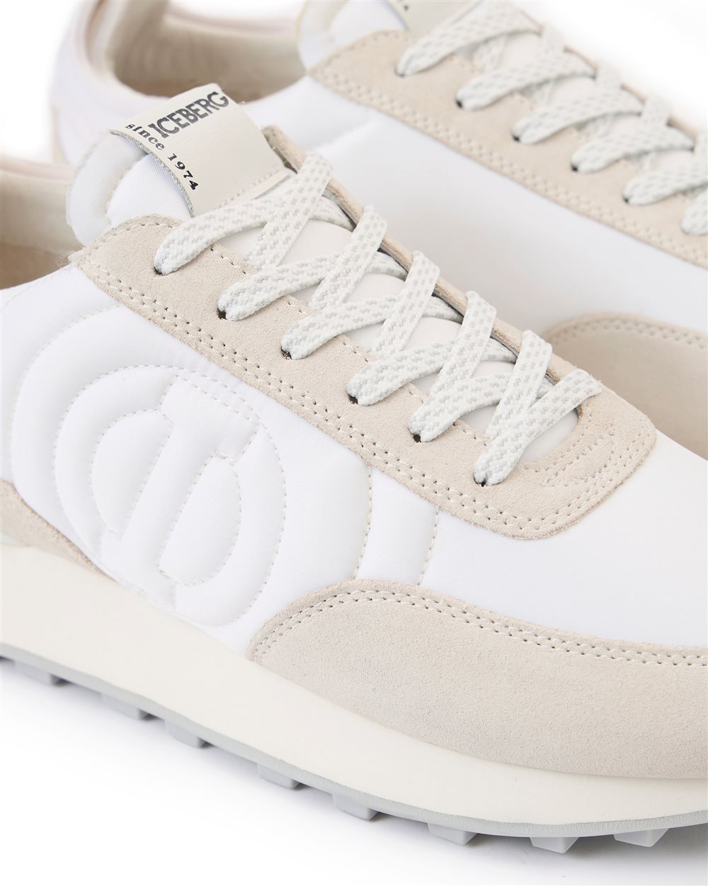 Sneakers Inspired by the world of running shoes - Iceberg - Official Website