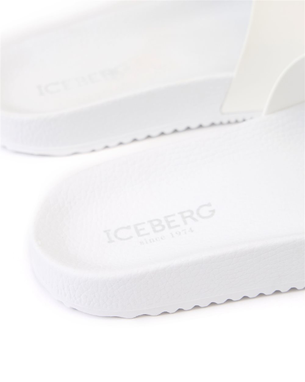 White Slides Comfort Timeless - Iceberg - Official Website