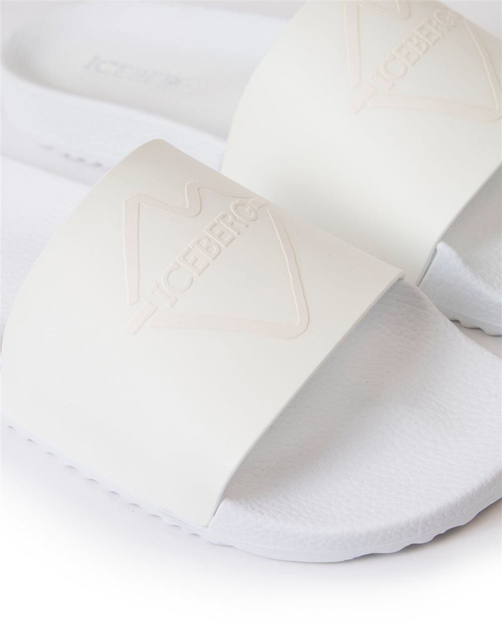 White Slides Comfort Timeless - Iceberg - Official Website