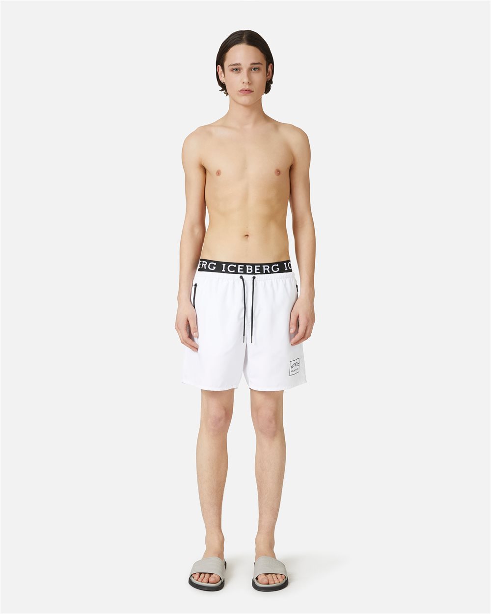 Boxer mare bianco ottico con fascia in vita con logo Iceberg e coulisse con colore a contrasto - Iceberg - Official Website