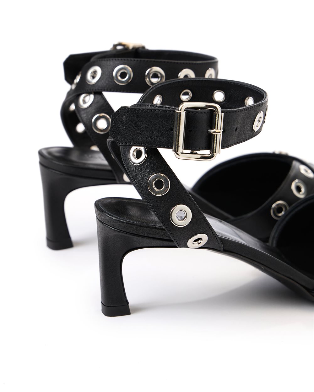 Black kitten heel sling back with stud details - Iceberg - Official Website