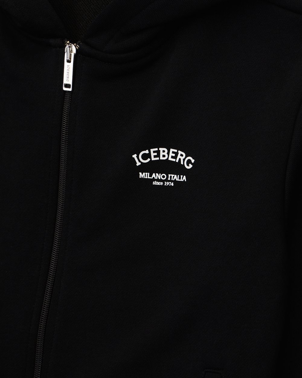 Felpa nera girocollo con logo Iceberg istituzionale sul davanti - Iceberg - Official Website