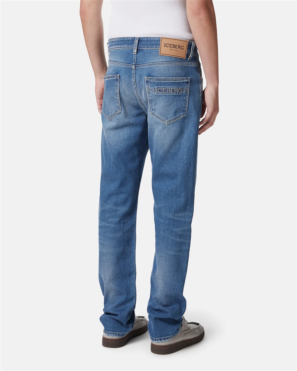 Carpenter fit 5-pocket indigo denim trousers - Iceberg - Official Website