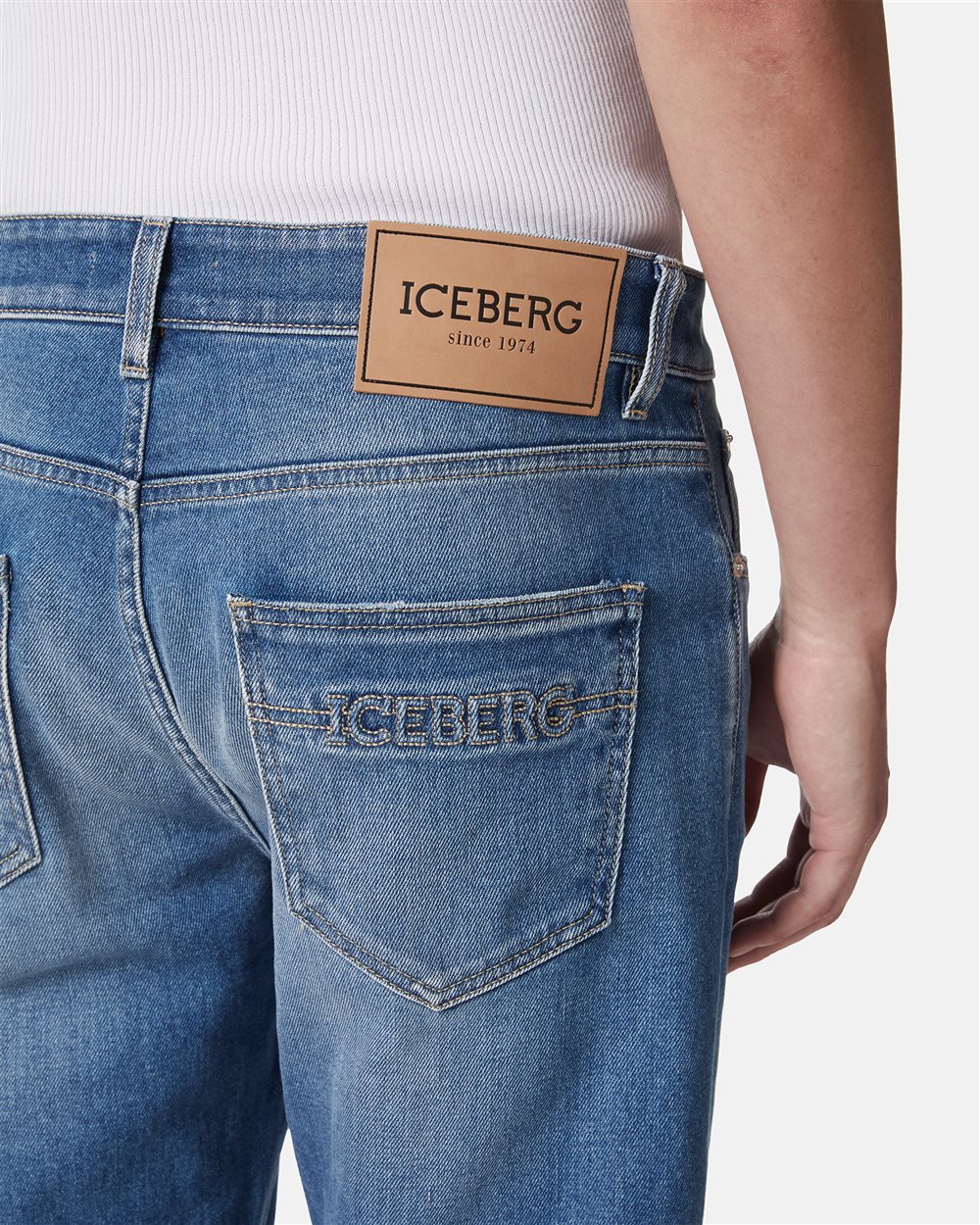 Carpenter fit 5-pocket indigo denim trousers - Iceberg - Official Website
