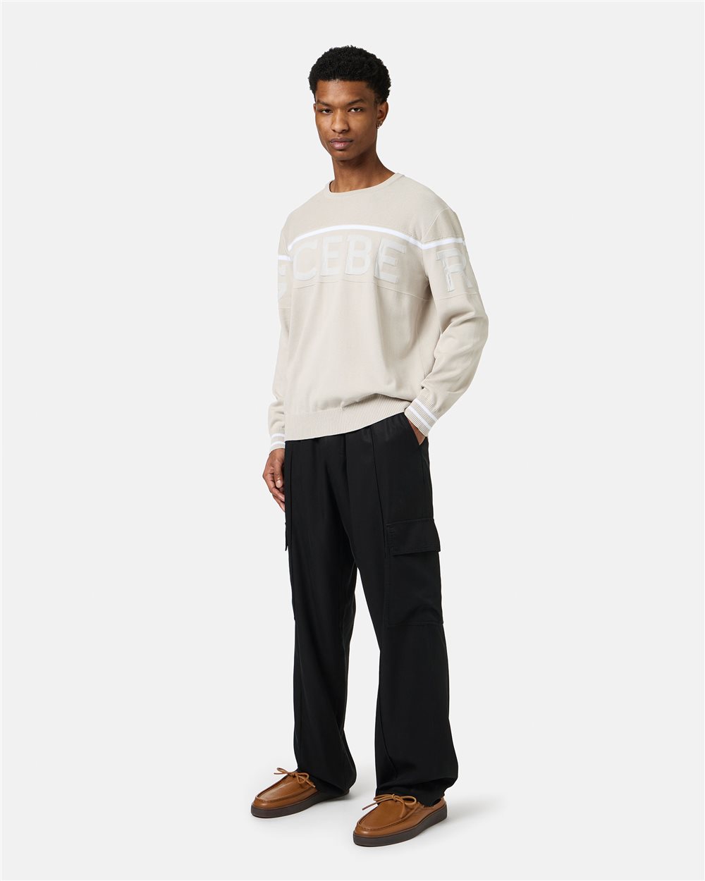 Ice colored rewneck sweater in Makò cotton with two-tone jacquard work - Iceberg - Official Website