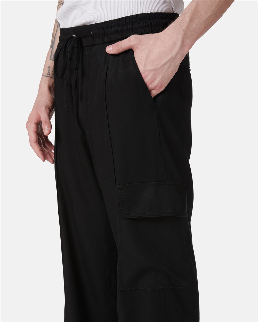Black cargo-fit trousers in Tencel with Iceberg embroidery - Iceberg - Official Website