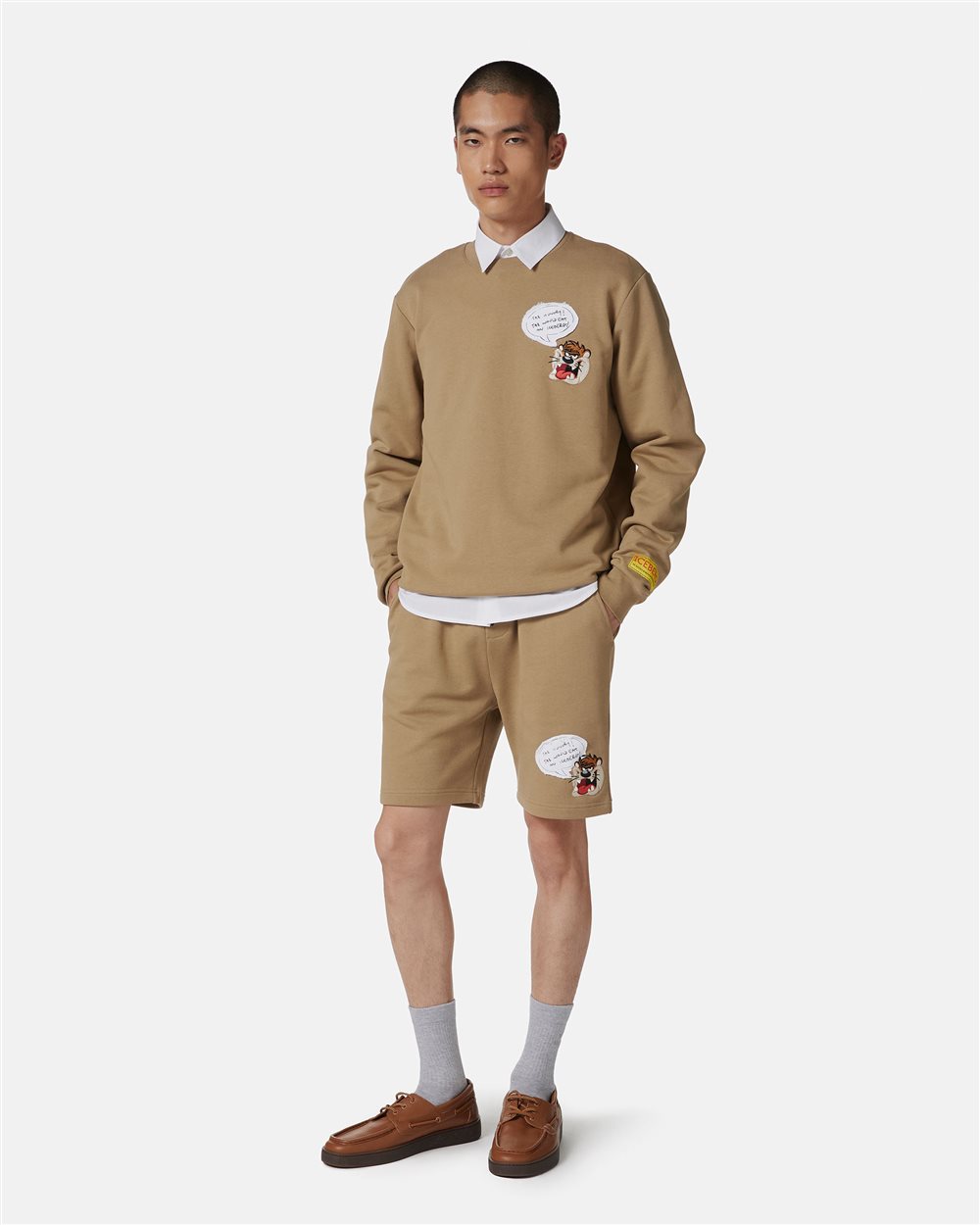 Slim fit mud cotton fleece Bermuda shorts with Taz embroidery - Iceberg - Official Website