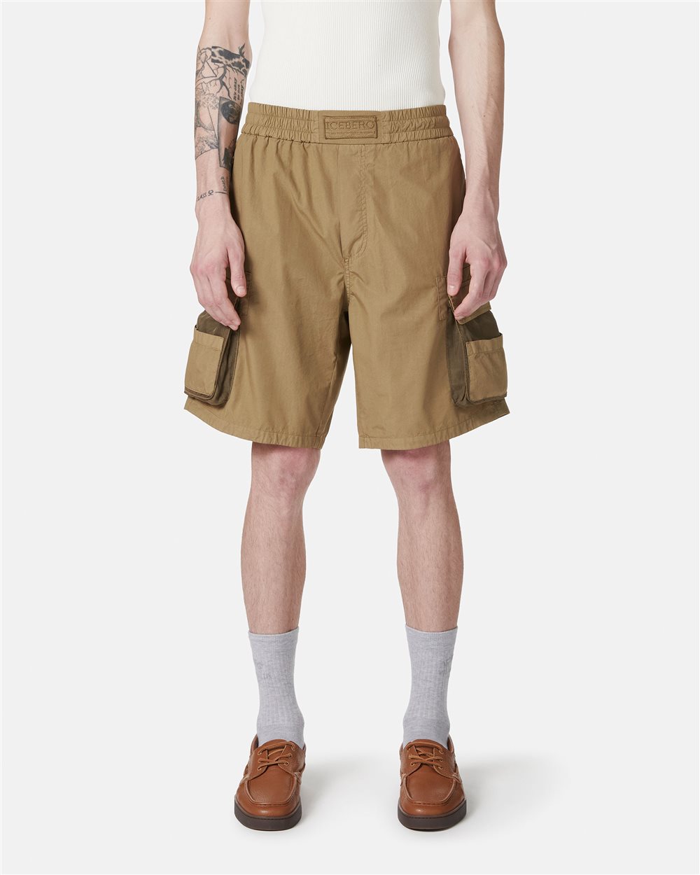 Mud-colored parachute canvas Bermuda shorts - Iceberg - Official Website