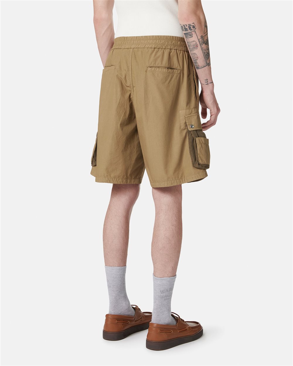 Mud-colored parachute canvas Bermuda shorts - Iceberg - Official Website