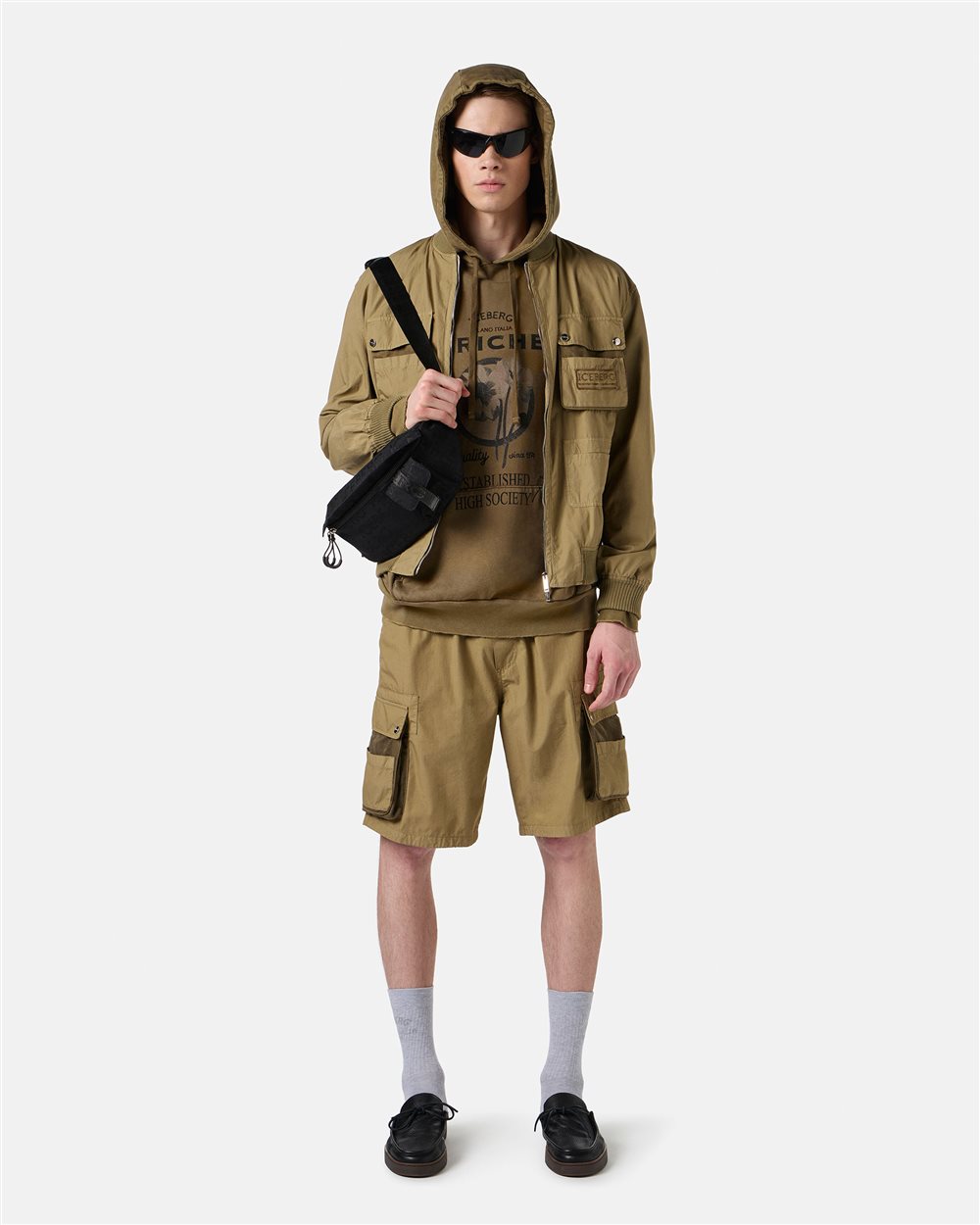 Mud-colored parachute canvas Bermuda shorts - Iceberg - Official Website