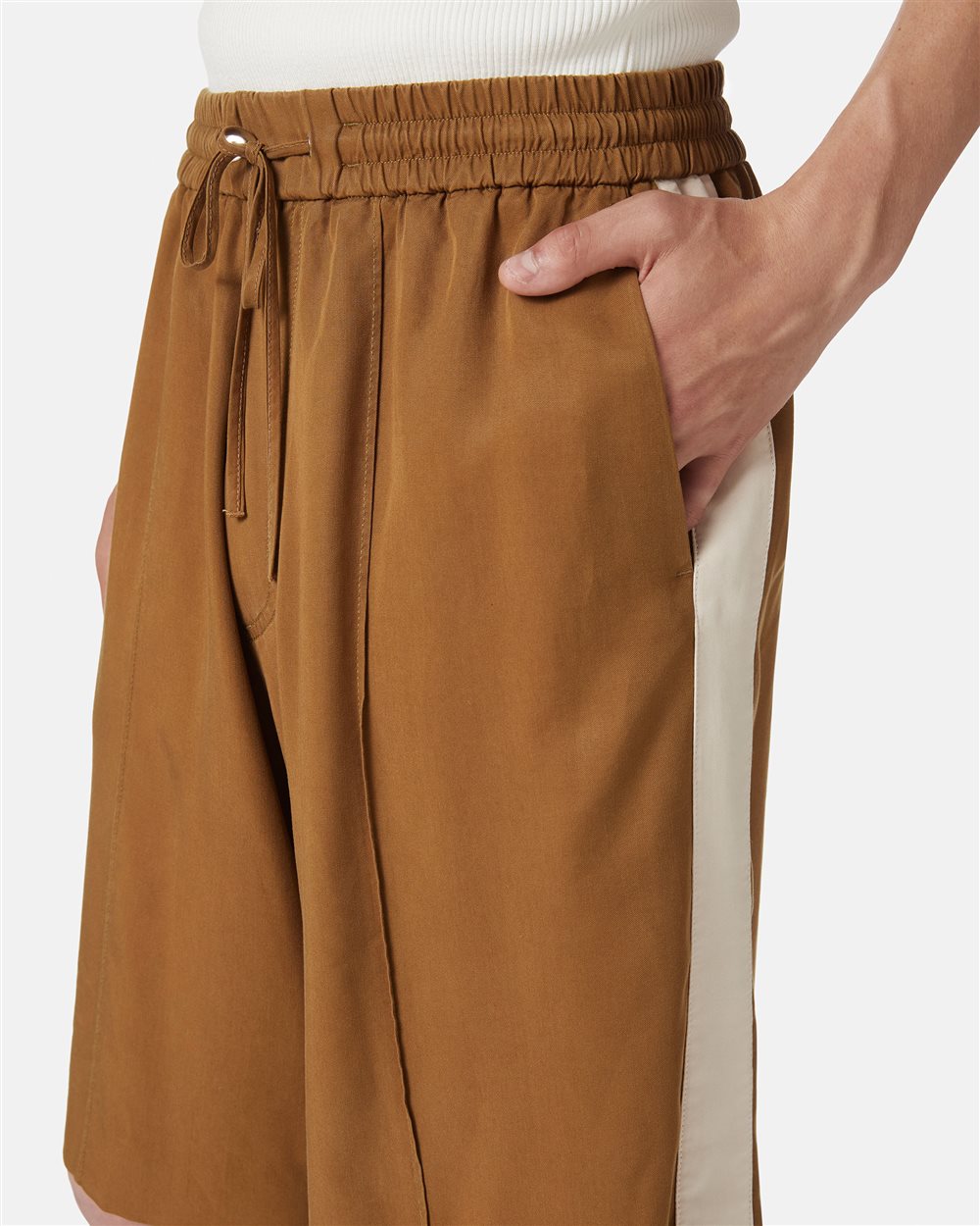 Comfort fit oil-colored Bermuda shorts in Tencel with contrasting stripes - Iceberg - Official Website