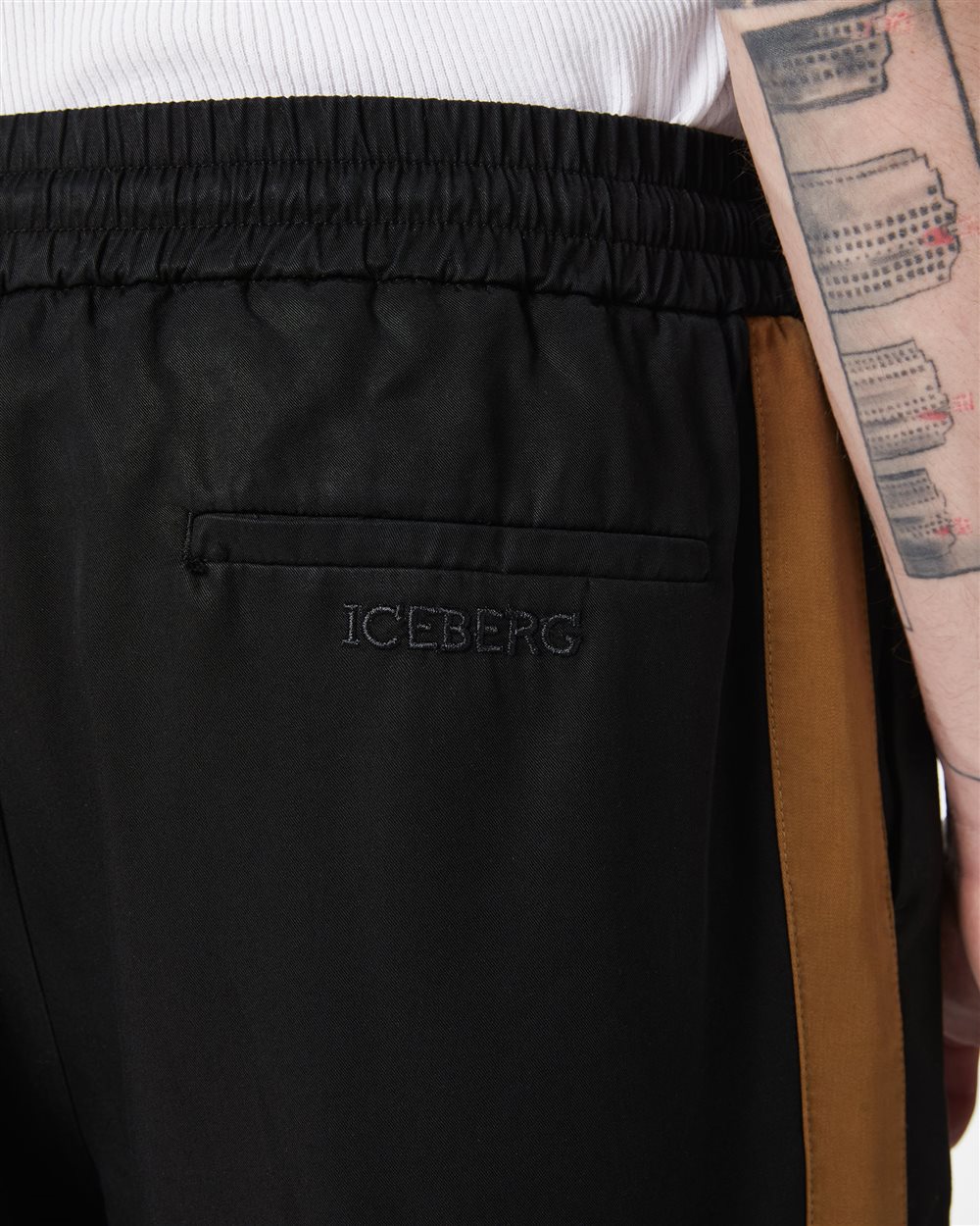 Comfort fit black Bermuda shorts in Tencel with contrasting stripes - Iceberg - Official Website