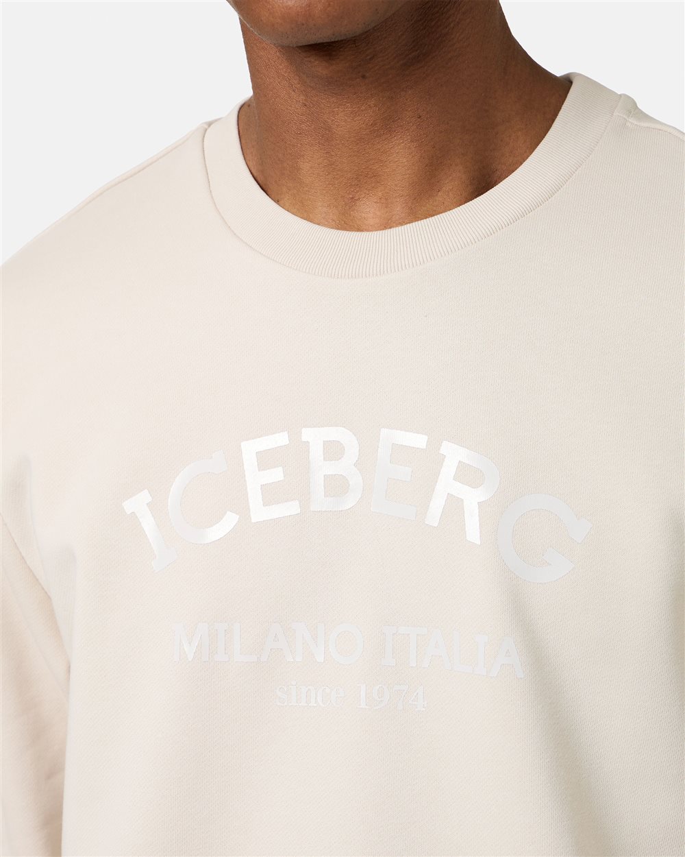 Powder white crewneck slim fit sweatshirt with Iceberg logo - Iceberg - Official Website