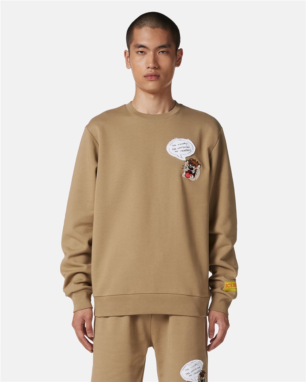 Classic regular fit crewneck mud-colored sweatshirt with Looney Tunes detail - Iceberg - Official Website