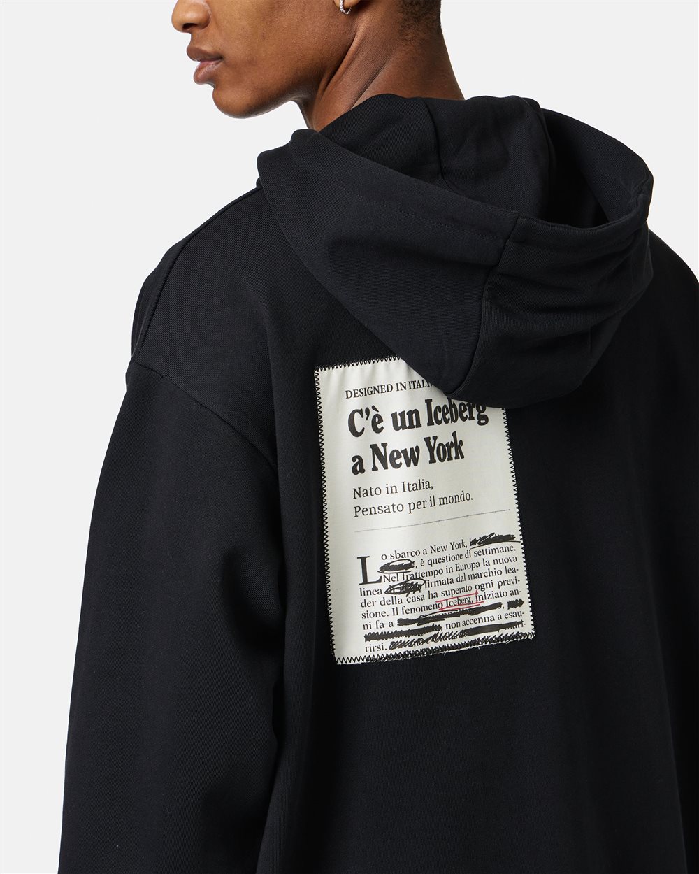 Black relaxed fit cotton hoodie with newspaper print - Iceberg - Official Website