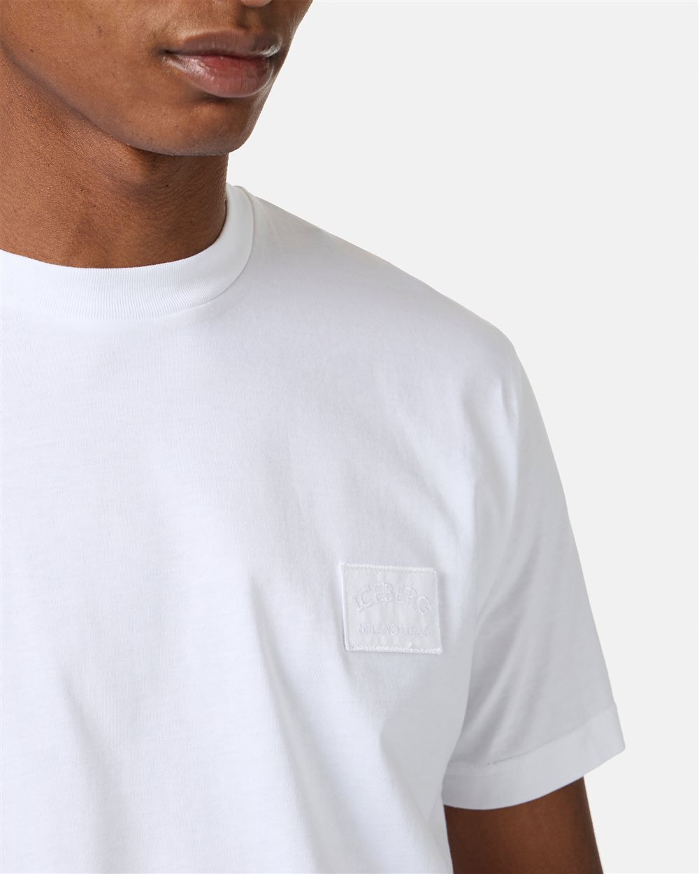 White cotton jersey T-shirt with embroidered Iceberg logo patch - Iceberg - Official Website