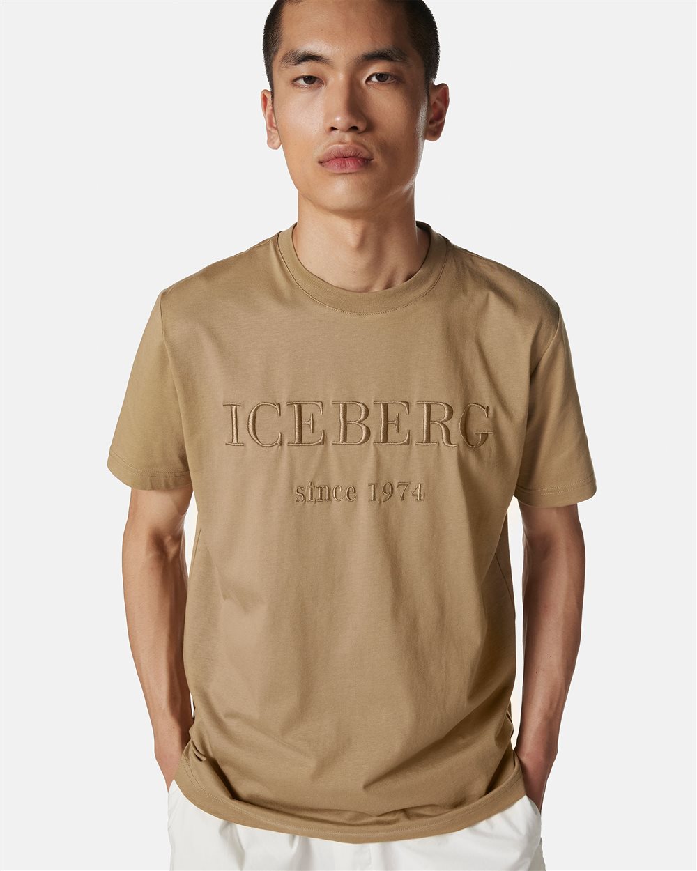 Mud-colored carry-over cotton T-shirt with institutional logo embroidery - Iceberg - Official Website