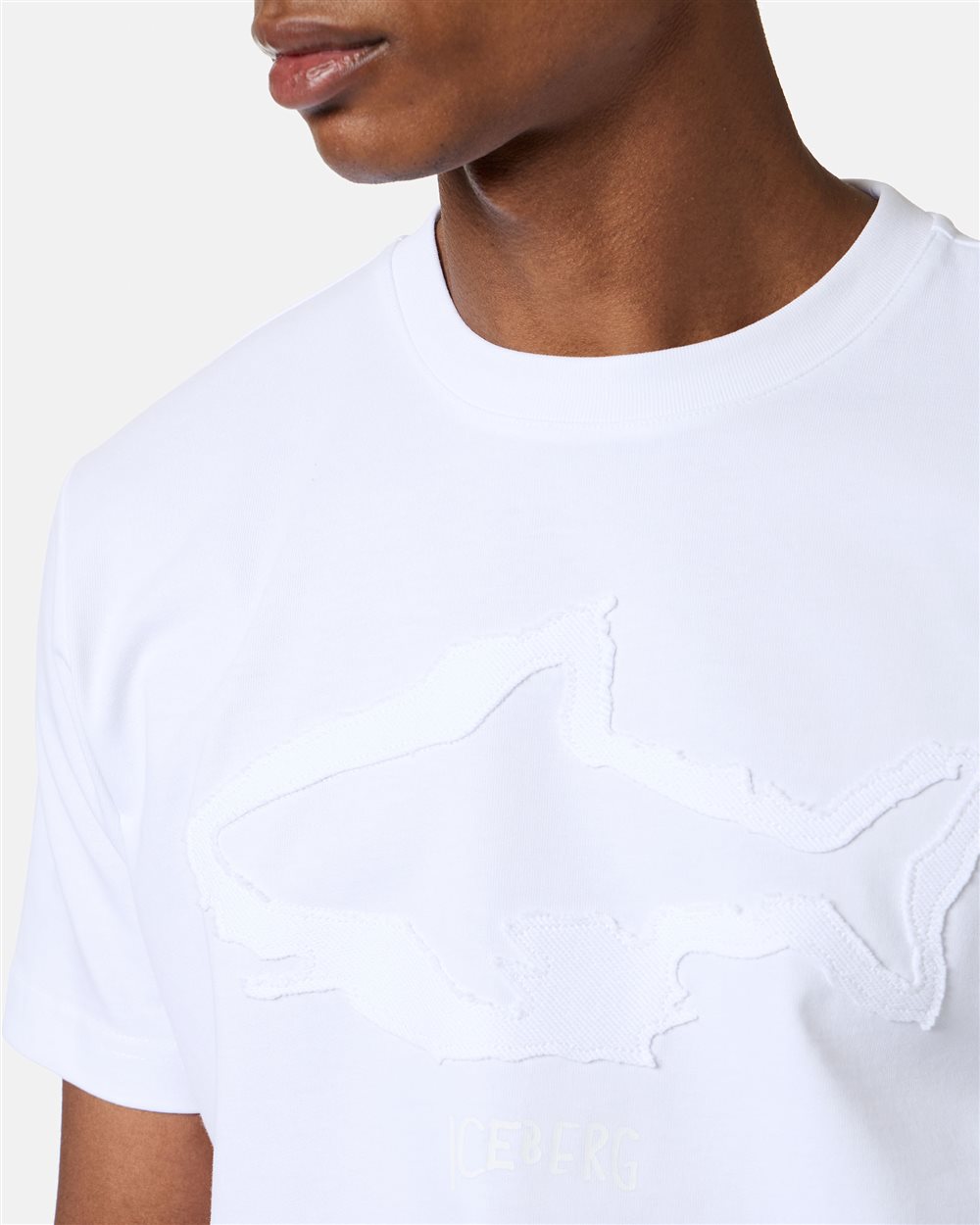 Slim-fit white cotton T-shirt with Shark detail and logo print - Iceberg - Official Website