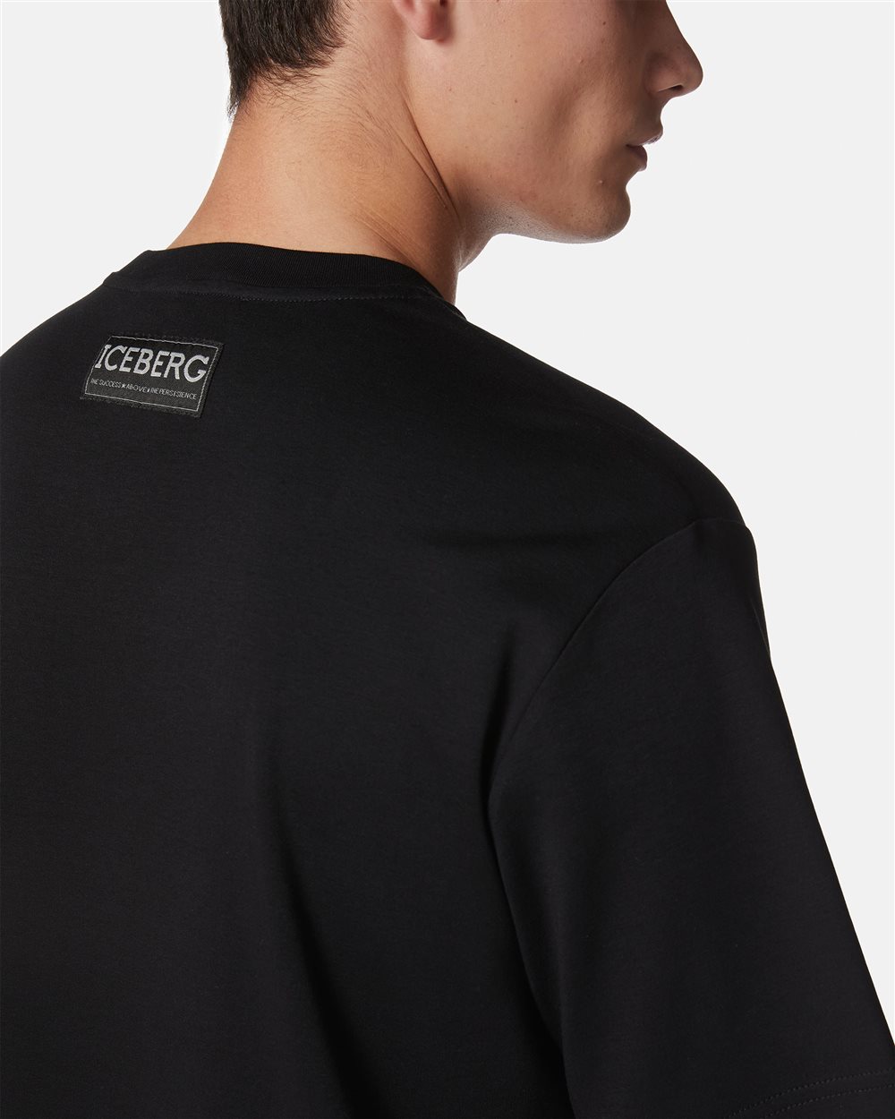 Schwarzes Regular Fit T-Shirt aus nachhaltigem Interlock-Stoff. - Iceberg - Official Website