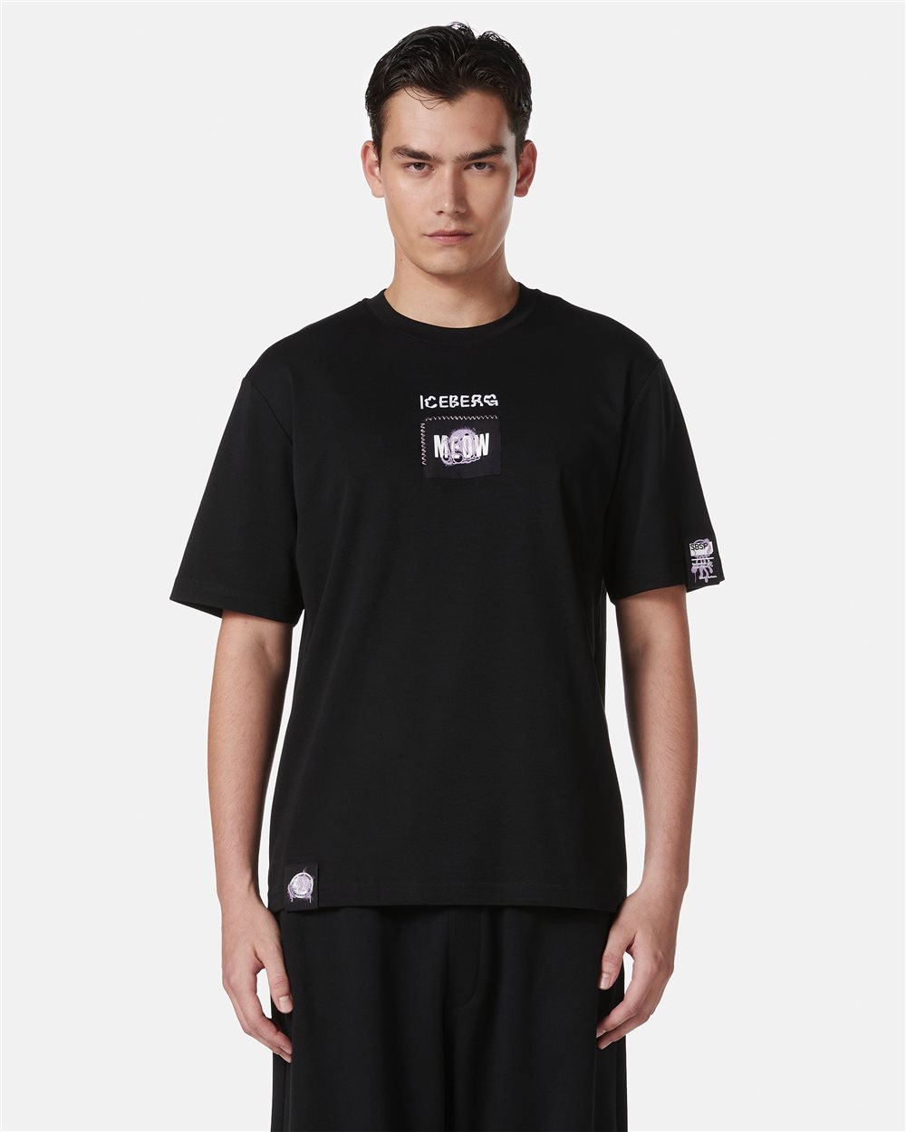 T-shirt nera regular fit in tessuto interlock sostenibile certificato GOTS - Iceberg - Official Website