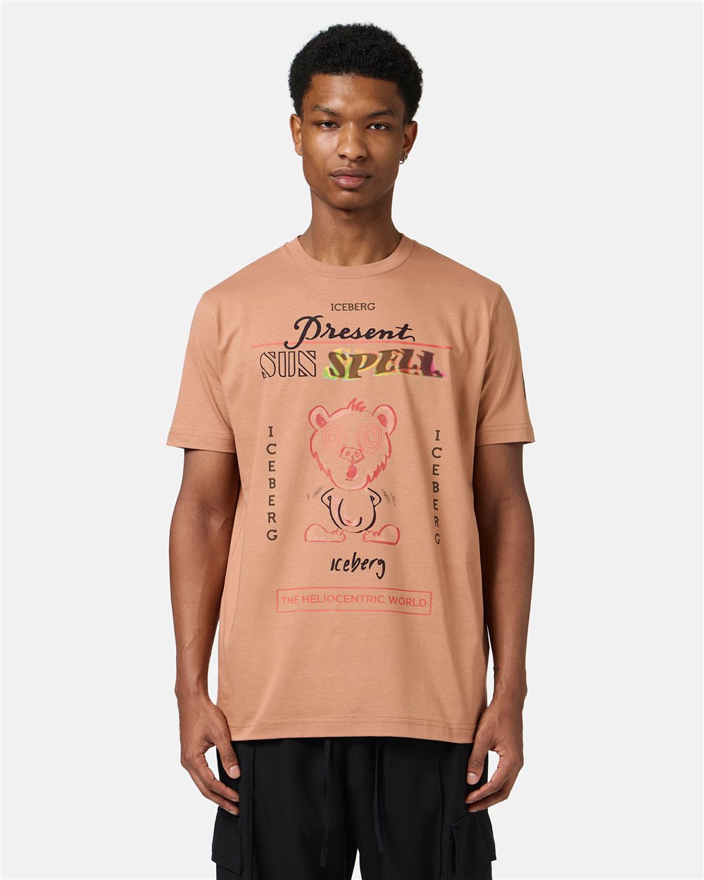 Terracottafarbenes T-Shirt aus Baumwolle im Regular Fit mit großem bunten Bärenprint - Iceberg - Official Website