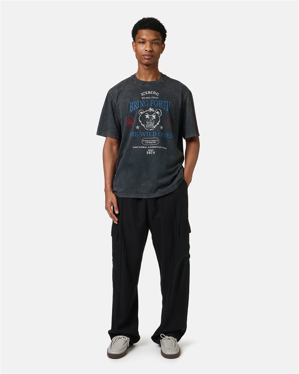 Regular-fit Black T-shirt in random-wash dyed cotton with maxi Bear print - Iceberg - Official Website