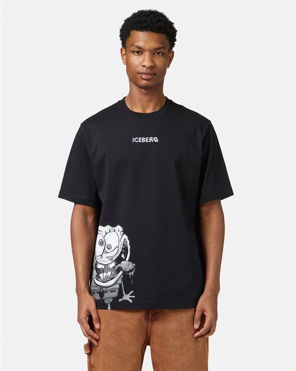 Regular fit black T-shirt with SpongeBob print in jersey - Iceberg - Official Website