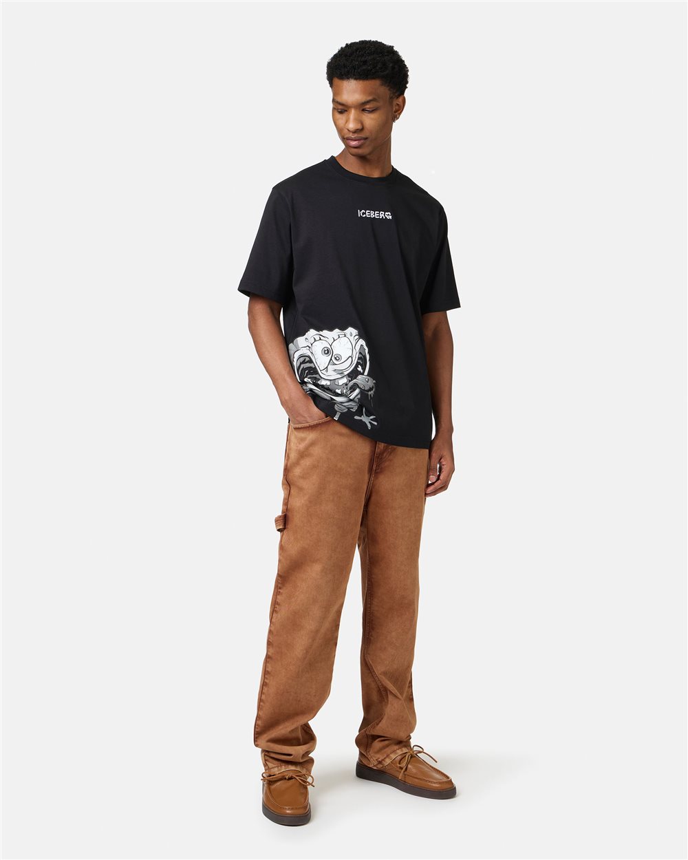 Regular fit black T-shirt with SpongeBob print in jersey - Iceberg - Official Website