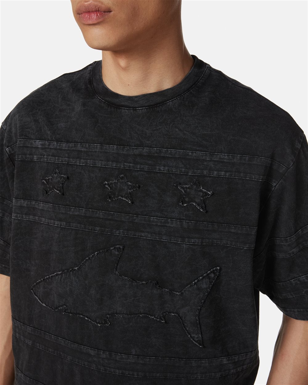 Relaxed fit black T-shirt in dyed cotton jersey - Iceberg - Official Website