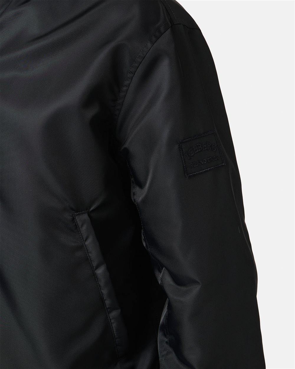 Regular-fit black jacket in recycled polyester with GRS certification - Iceberg - Official Website